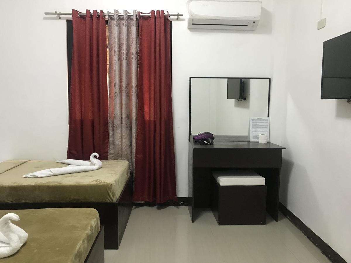 4C'S Tourist Lodge 푸에르토프린세사 외부 사진