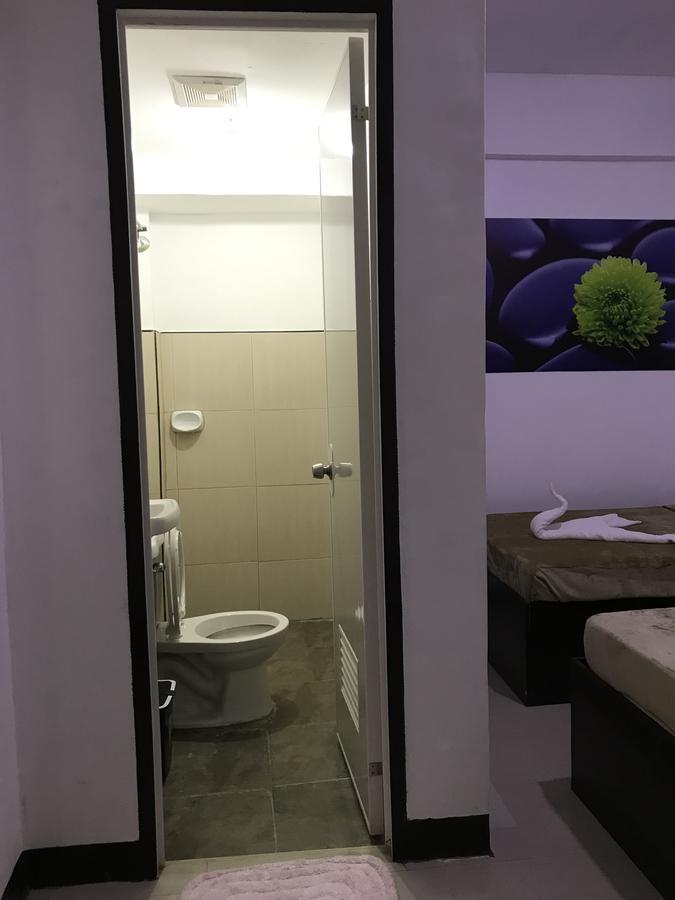 4C'S Tourist Lodge 푸에르토프린세사 외부 사진